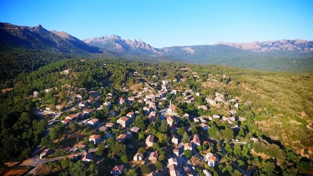 Le village de Quenza en Corse